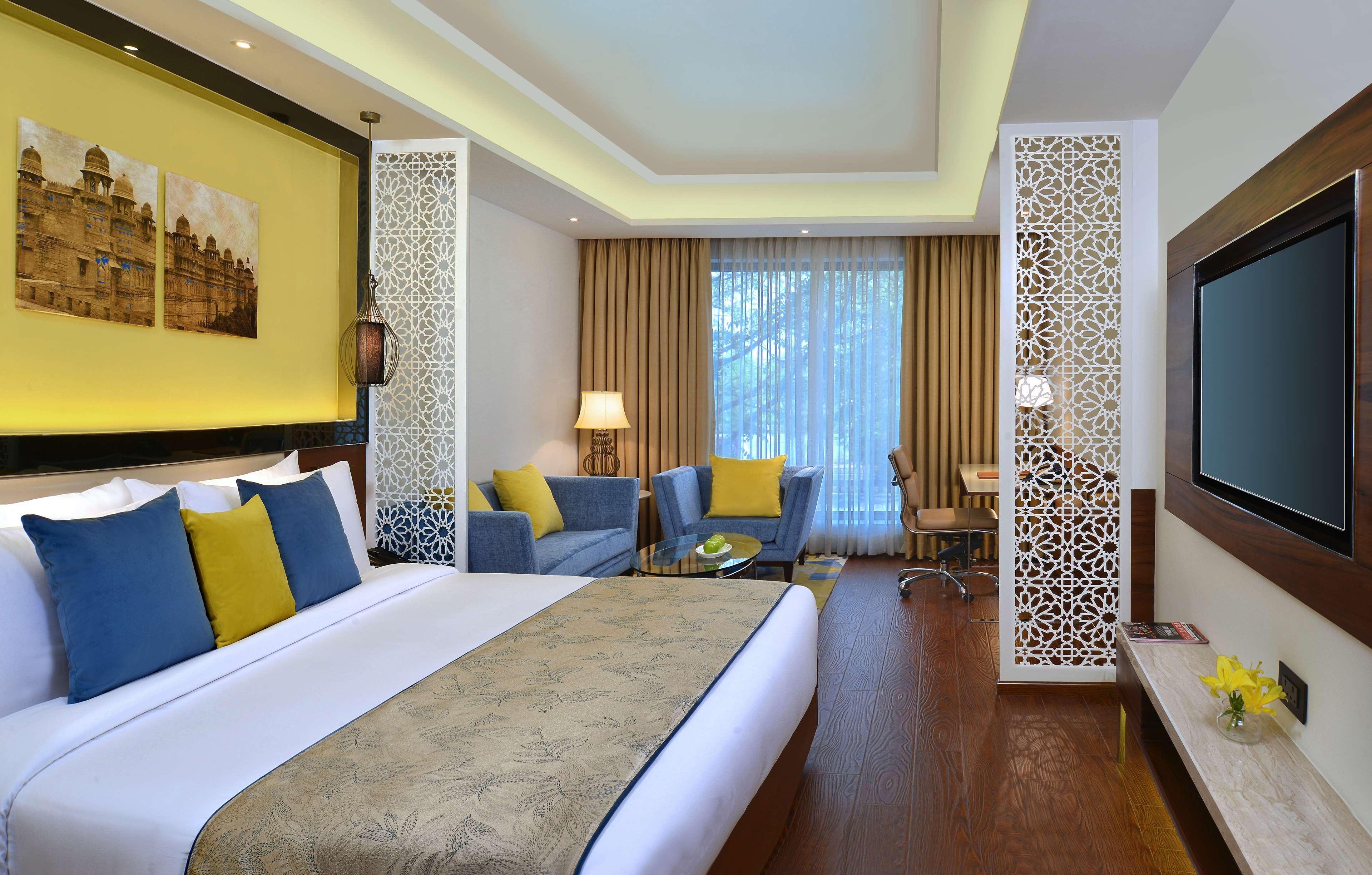 Hotel Radisson Gwalior Esterno foto